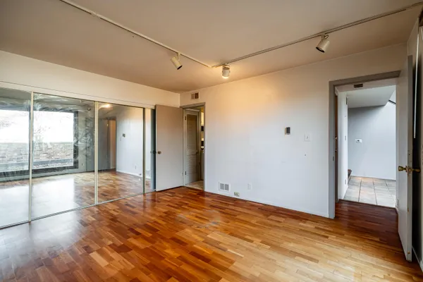 $220,000 | 5190 Woodbridge Lane South, Greenfield, WI 53221