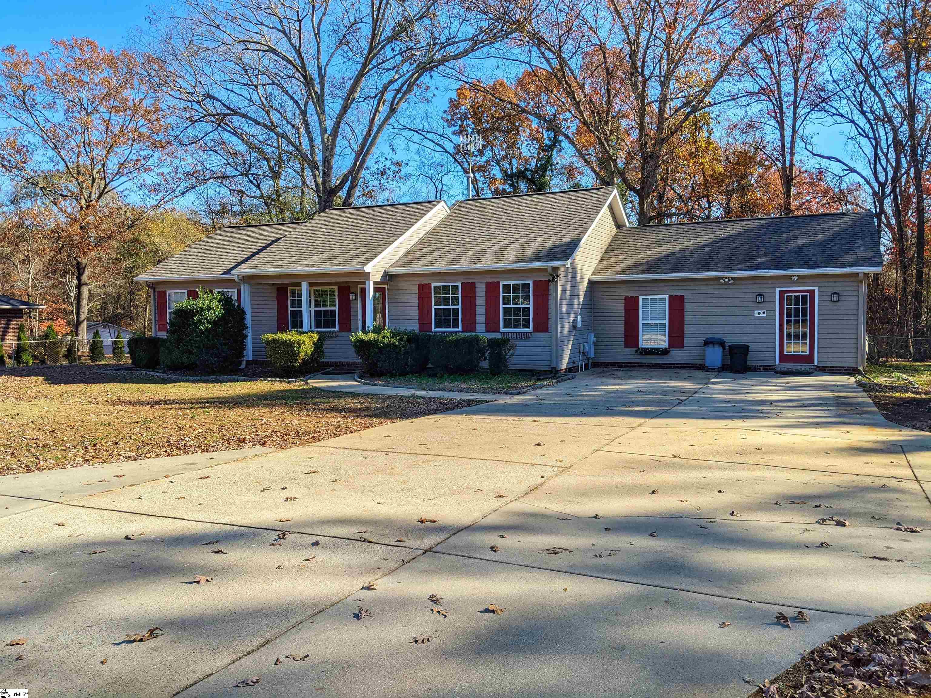 1606 Hudson Road Greer, SC 29650 - Photo 1 of 25 Gallery Image 1