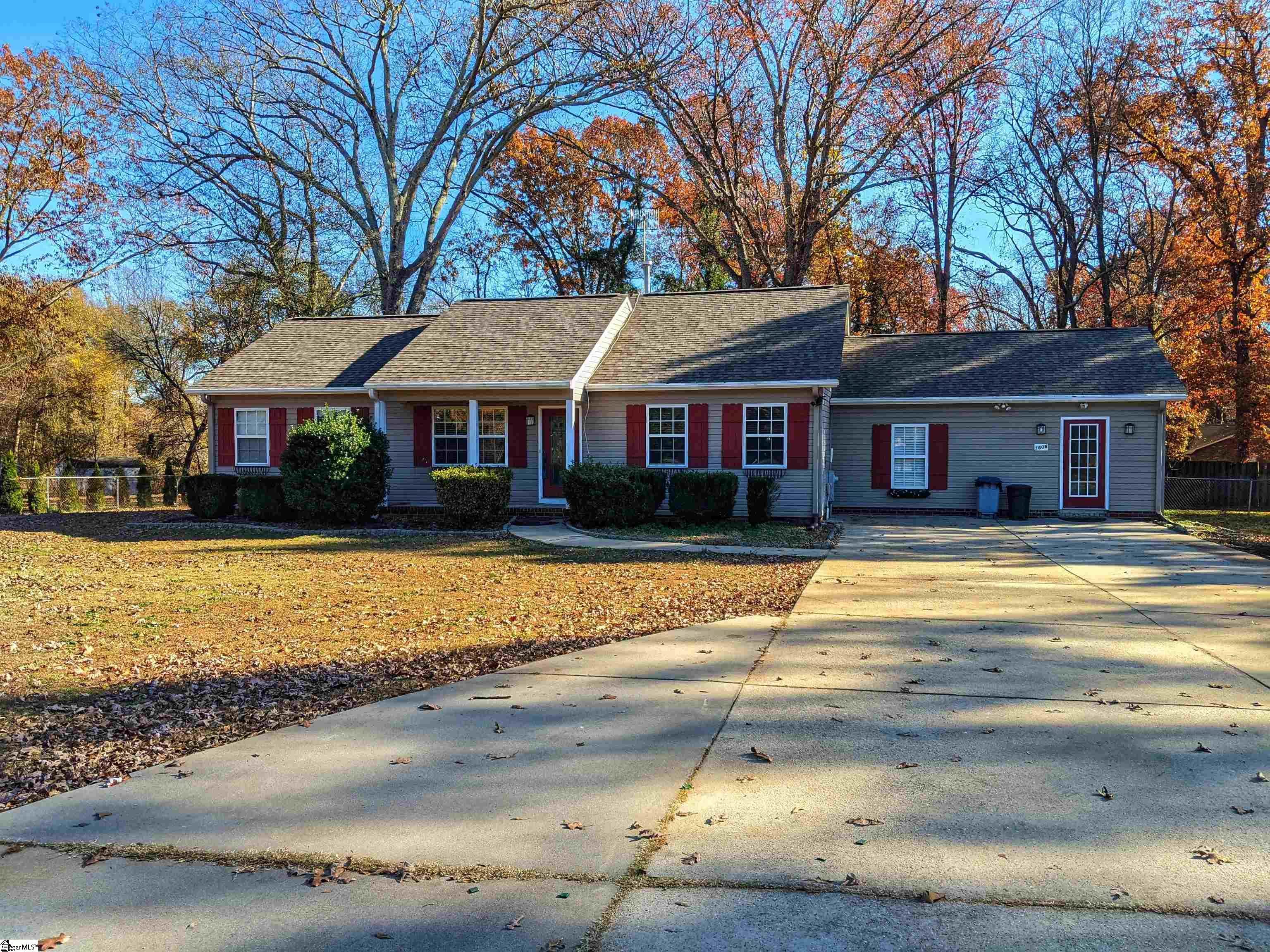 1606 Hudson Road Greer, SC 29650 - Photo 8 of 25 Gallery Image 8