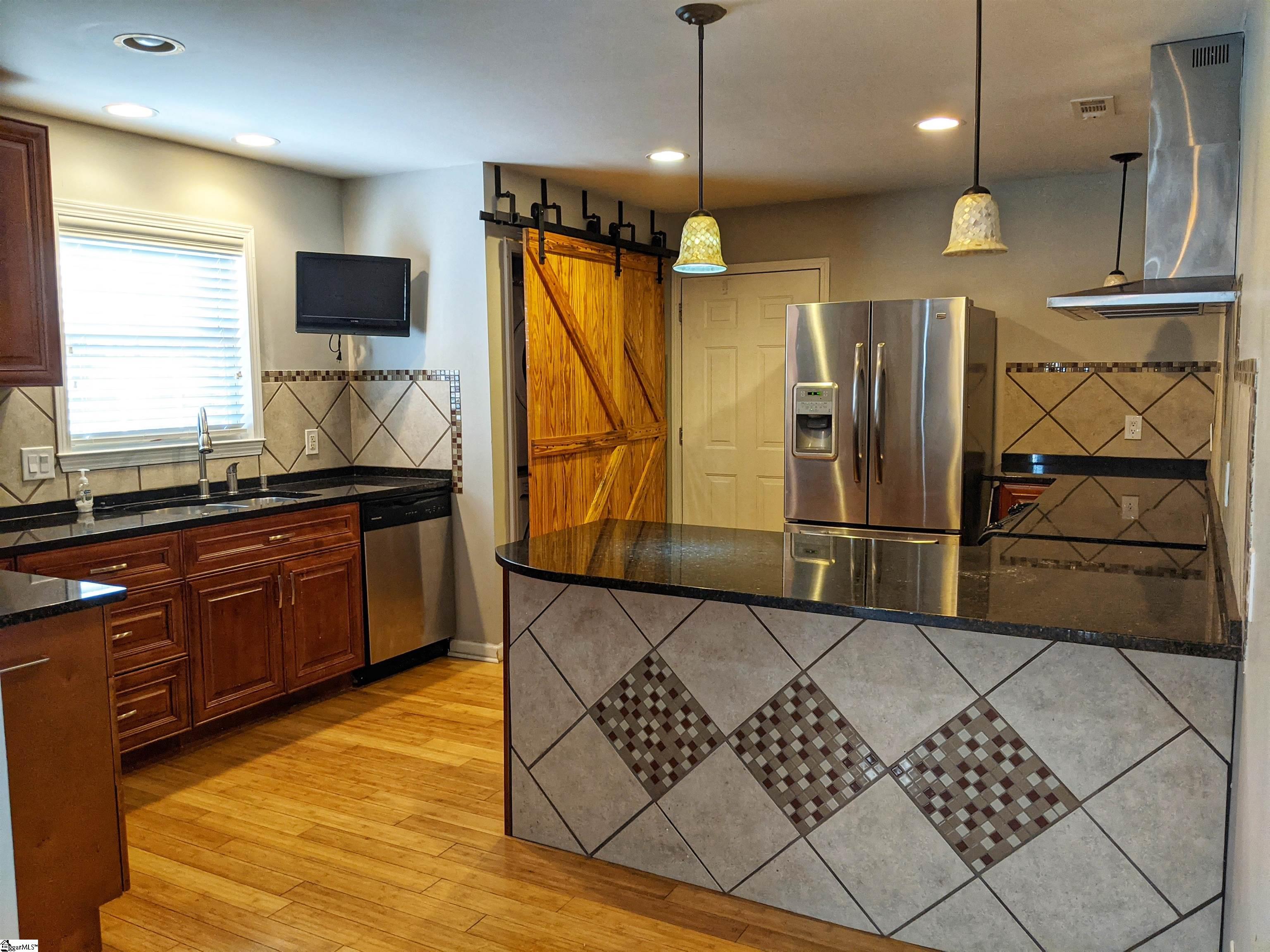 1606 Hudson Road Greer, SC 29650 - Photo 9 of 25 Gallery Image 9