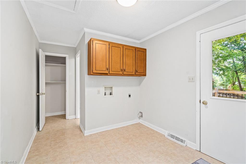 1706 Scarborough Road High Point, NC 27265 - Photo 12 of 46 Gallery Image 12