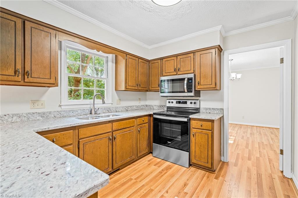 1706 Scarborough Road High Point, NC 27265 - Photo 14 of 46 Gallery Image 14