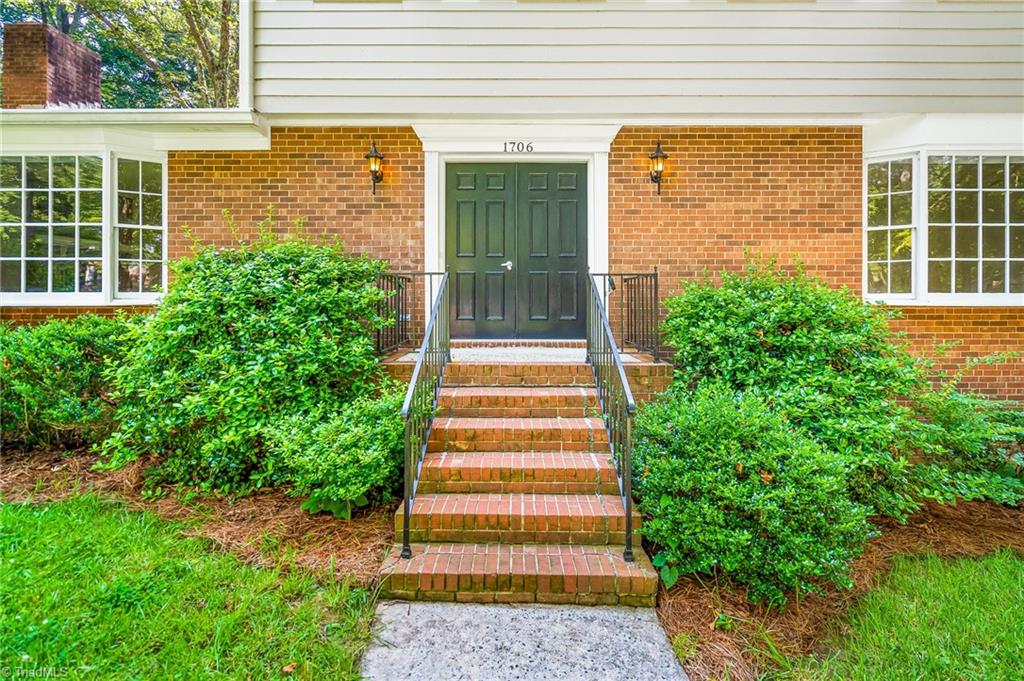 1706 Scarborough Road High Point, NC 27265 - Photo 5 of 46 Gallery Image 5