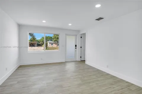 $445,000 | 311 Northwest 12th Avenue, Delray Beach, FL 33444