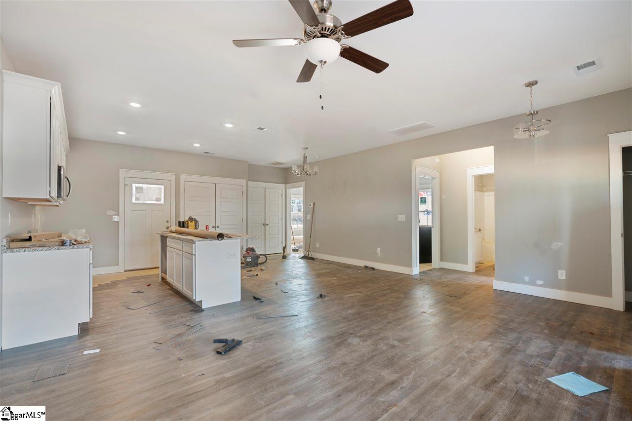 3417 Old Buncombe Road Greenville, SC 29617 - Photo 4 of 11 Gallery Image 4