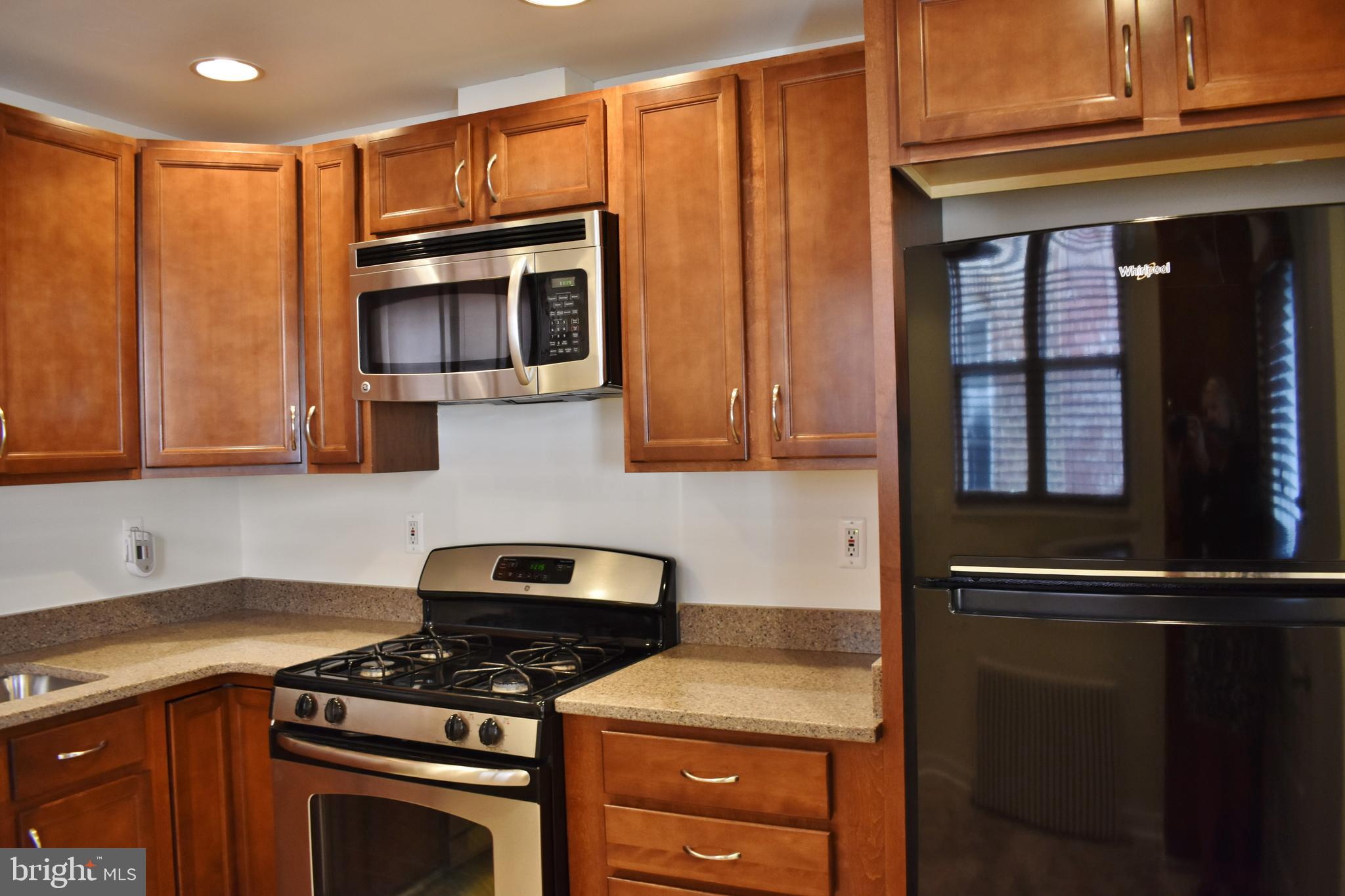 1506 Riverside Avenue Baltimore, MD 21230 - Photo 3 of 29 Kitchen