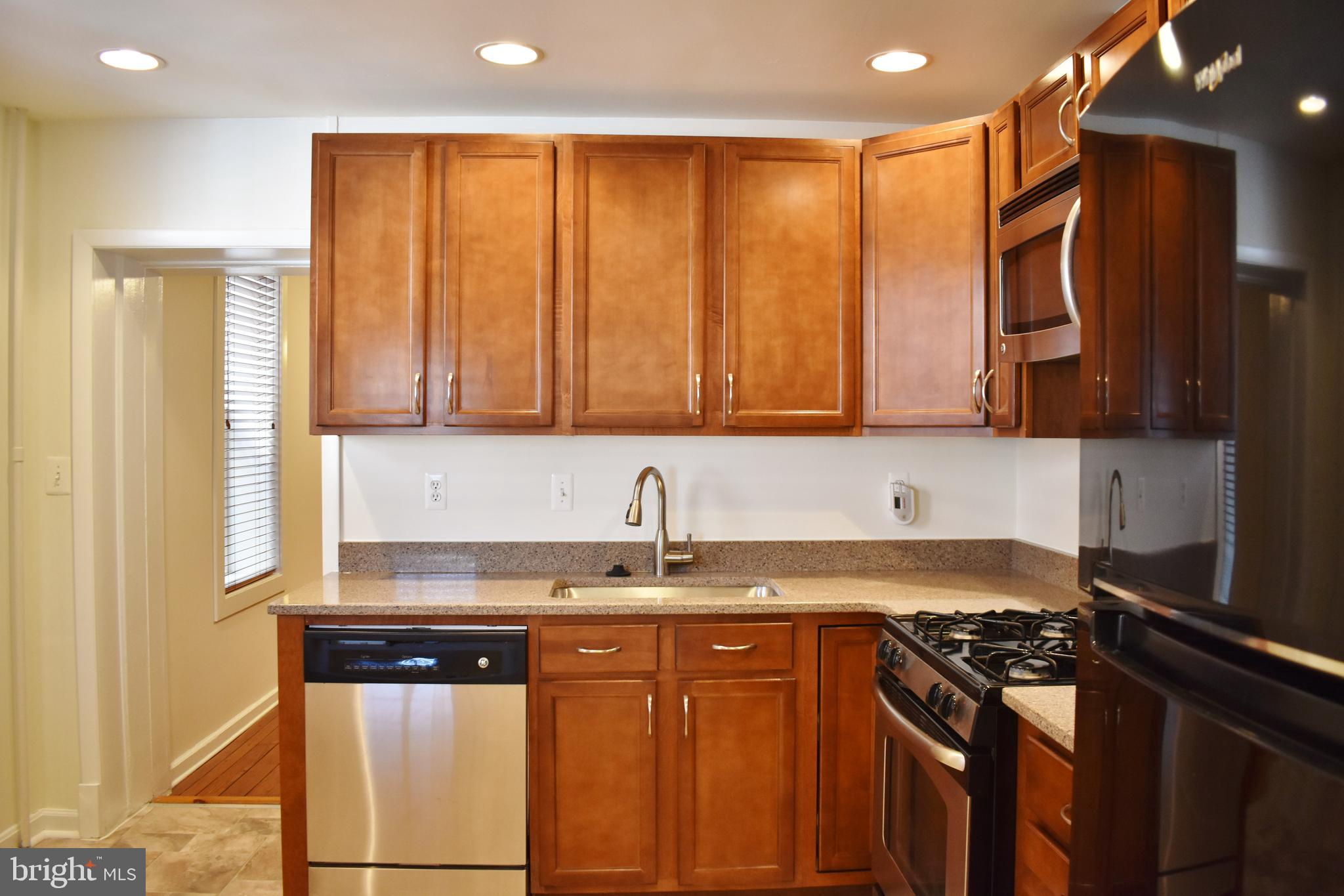 1506 Riverside Avenue Baltimore, MD 21230 - Photo 4 of 29 Kitchen