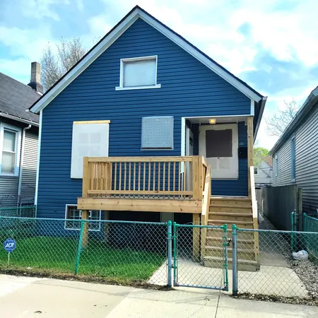 $1,700 | 1507 East 76th Place, Chicago, IL 60619