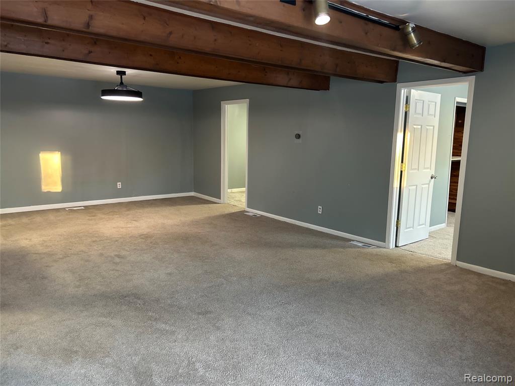 1290 Hunter Road Brighton, MI 48114 - Photo 24 of 43 Gallery Image 24