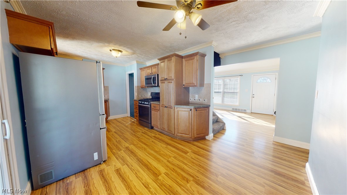 751 Sterling Road Wickliffe, OH 44092 - Photo 6 of 35 Gallery Image 6