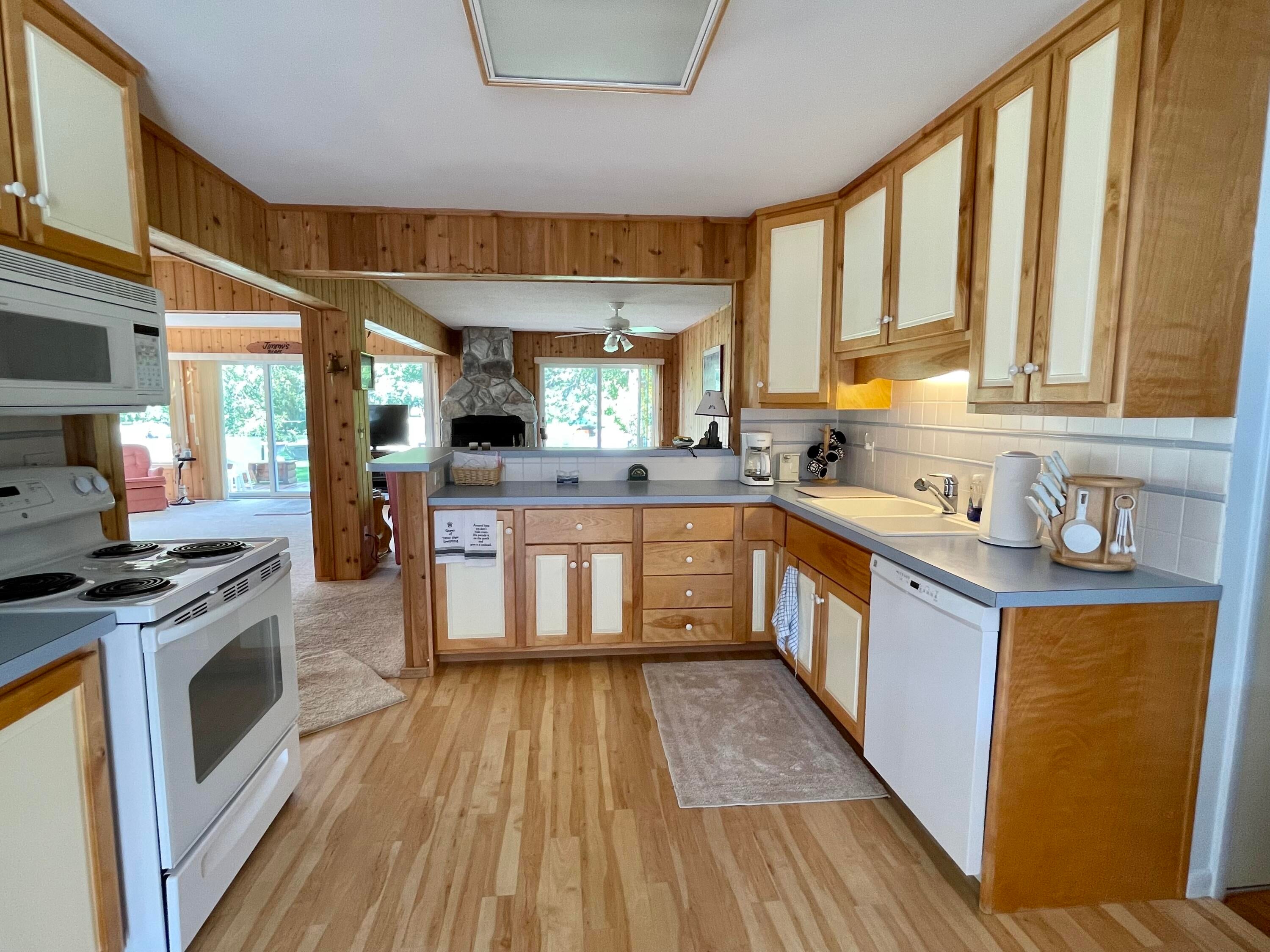 8291 Beebe Road Cheboygan, MI 49721 - Photo 5 of 34 Gallery Image 5
