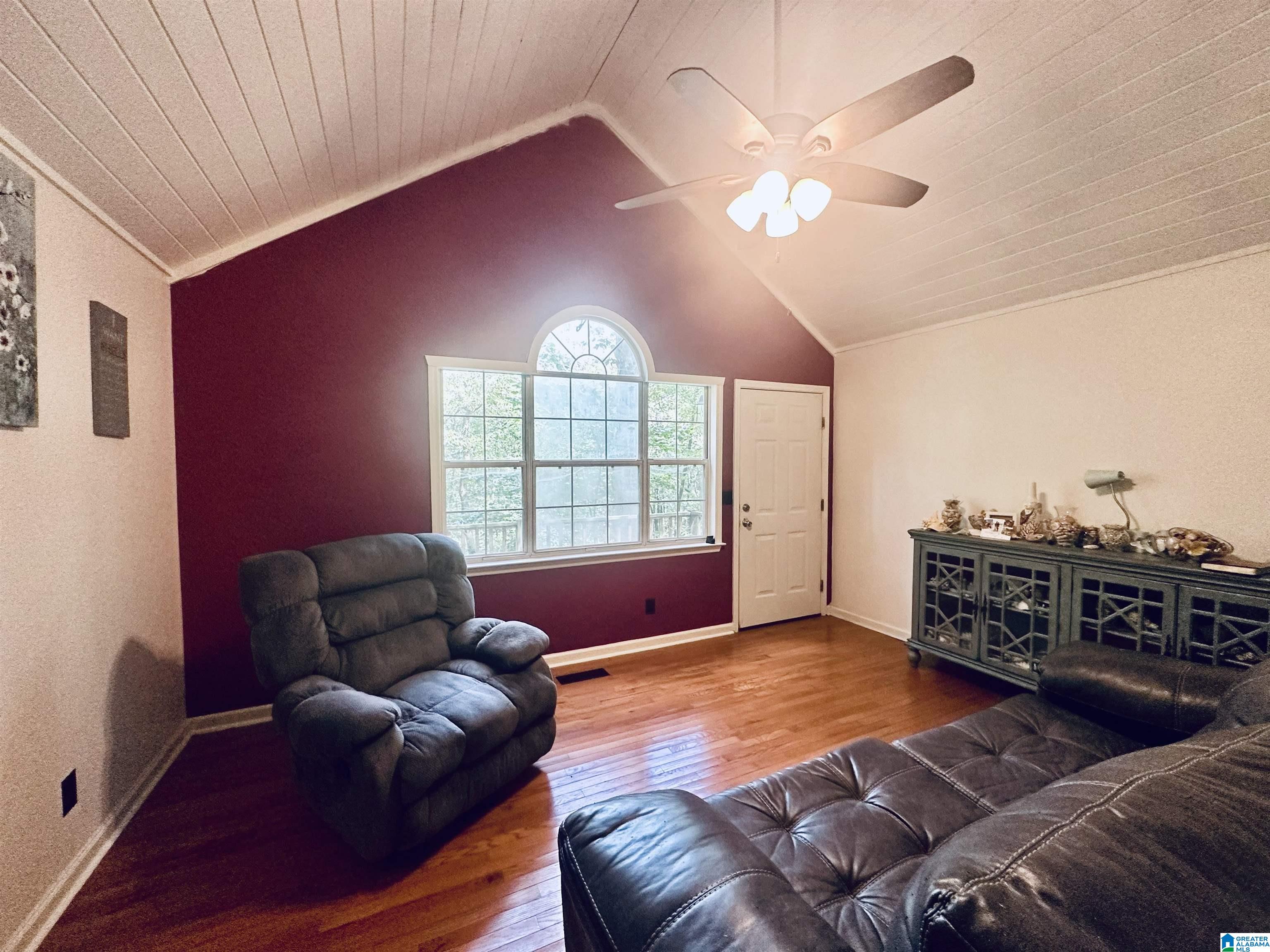 1024 Poplar Trail Warrior, AL 35180 - Photo 7 of 32