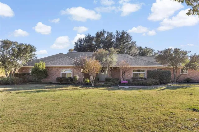 $699,000 | 6510 Pleasant Valley Place, Sachse, TX 75048