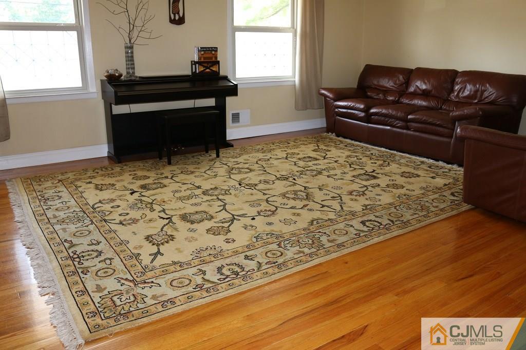 21 Merker Drive Edison, NJ 08837 - Photo 11 of 25 Gallery Image 11