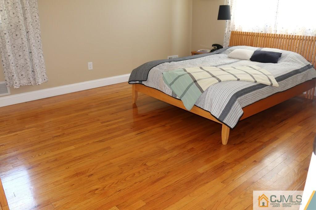 21 Merker Drive Edison, NJ 08837 - Photo 7 of 25 Gallery Image 7