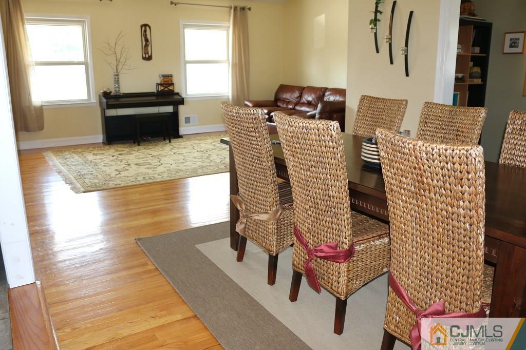 21 Merker Drive Edison, NJ 08837 - Photo 8 of 25 Gallery Image 8
