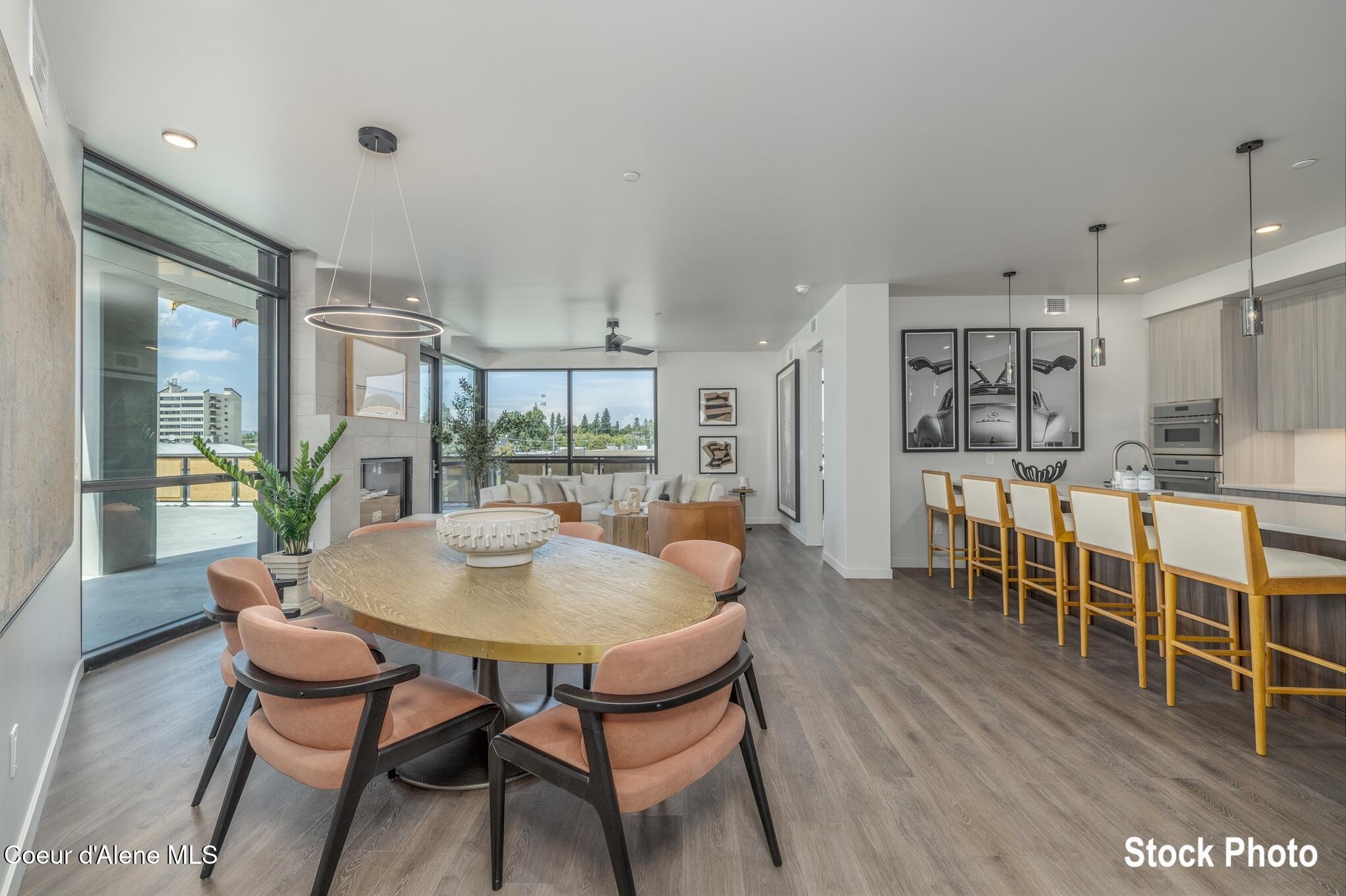 116 South 3rd Street, Unit 1503 Coeur D'Alene, ID 83814 - Photo 10 of 35 3 Dining Unit 401 Stock Photo