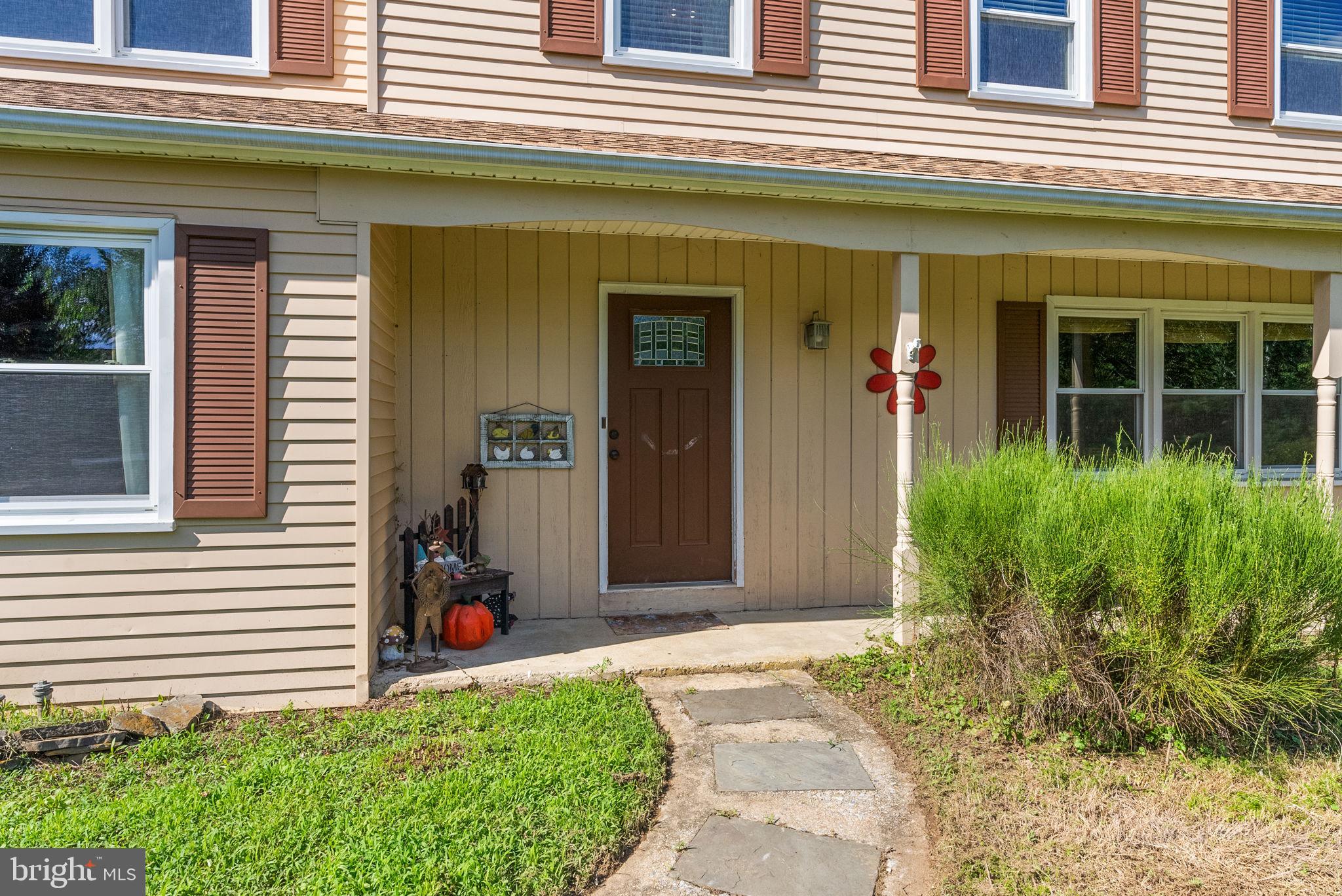 844 Meadowview Road Kennett Square, PA 19348 - Photo 4 of 38 Gallery Image 4