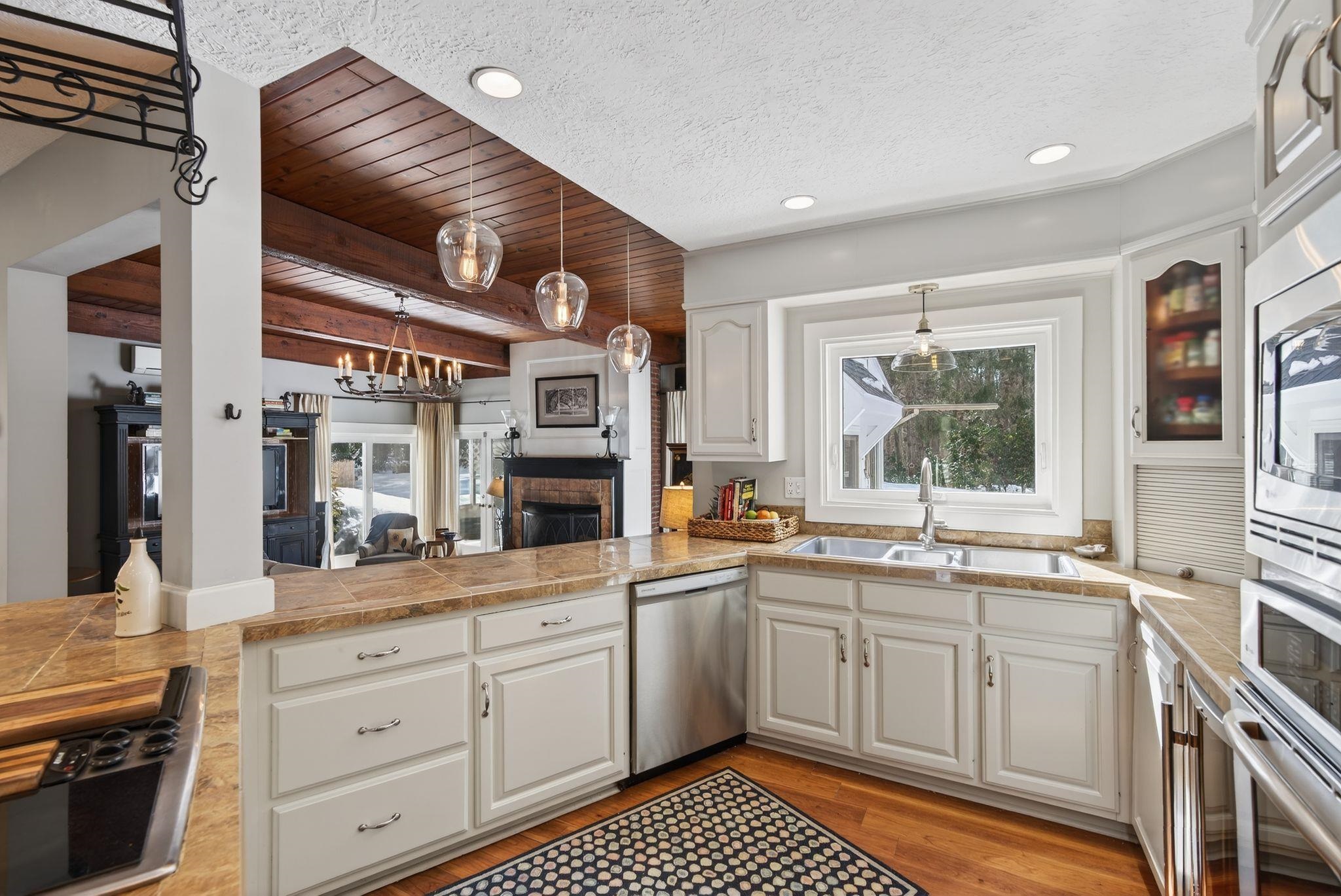 188 Kensington Road Hampton Falls, NH 03844 - Photo 12 of 59