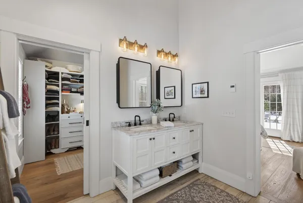 $1,395,000 | 188 Kensington Road, Hampton Falls, NH 03844