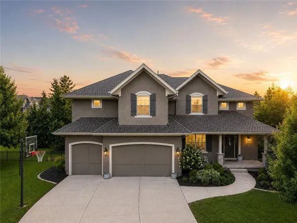 $795,000 | 25205 West 97th Place, Lenexa, KS 66227