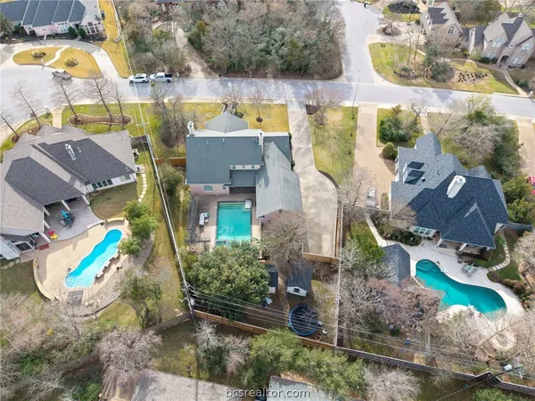 $915,000 | 9307 Lake Forest Court South, College Station, TX 77845