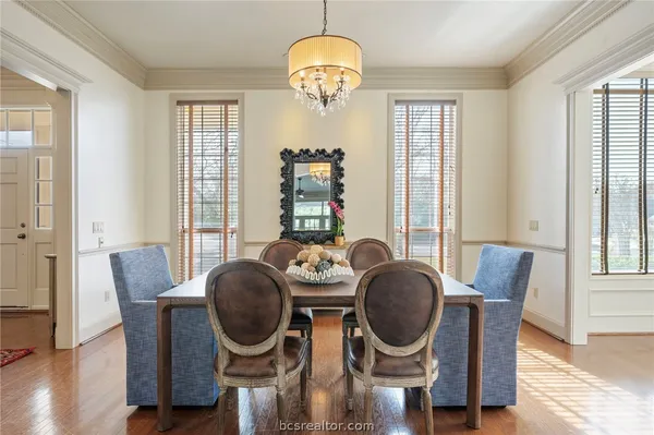 $915,000 | 9307 Lake Forest Court South, College Station, TX 77845