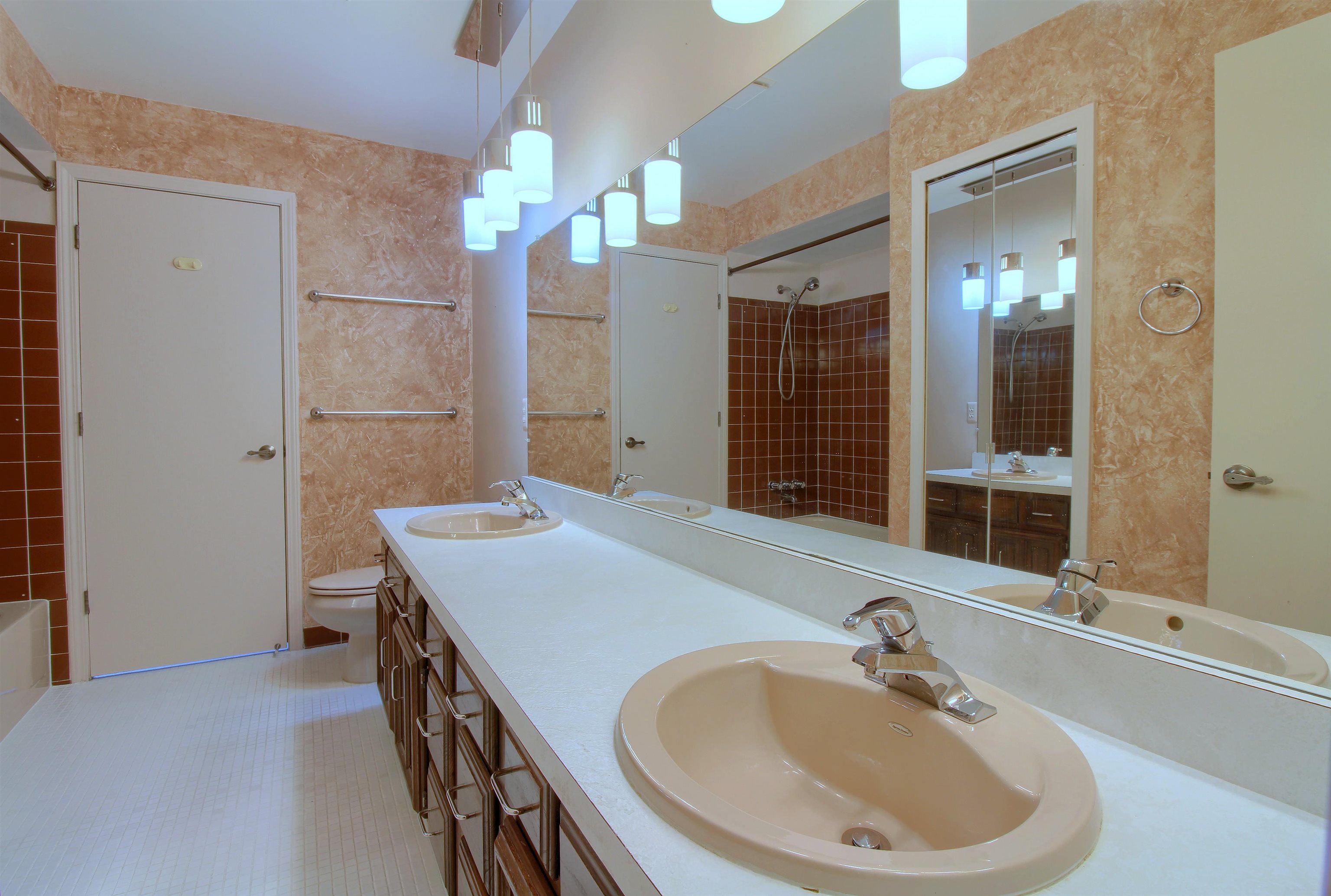 769 Snowmass Drive Rochester, MI 48309 - Photo 27 of 41 50178730-cc502b3d-23bd-4cd4-8bd5-1080d3ef4638.JPG