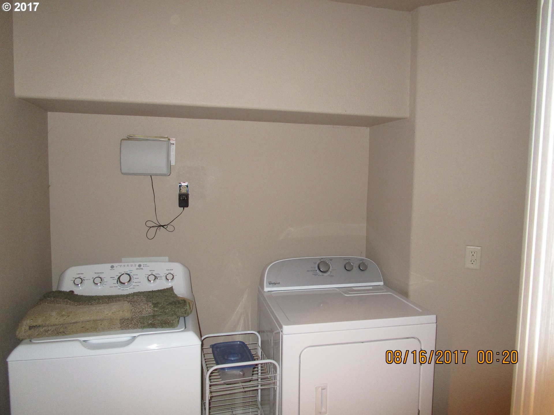 5812 Rhinestone Court Southeast Salem, OR 97306 - Photo 14 of 16 Gallery Image 14