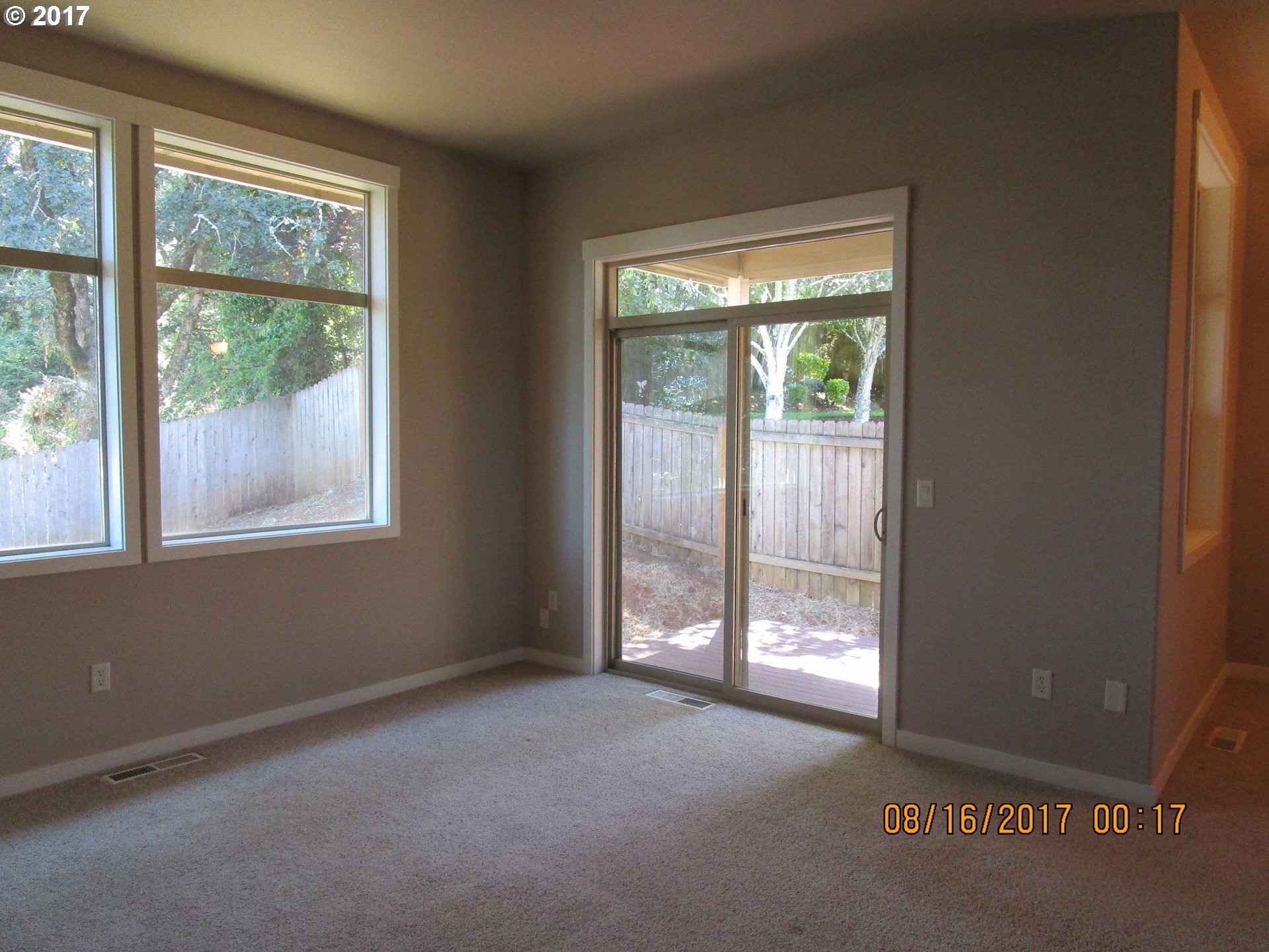 5812 Rhinestone Court Southeast Salem, OR 97306 - Photo 8 of 16 Gallery Image 8