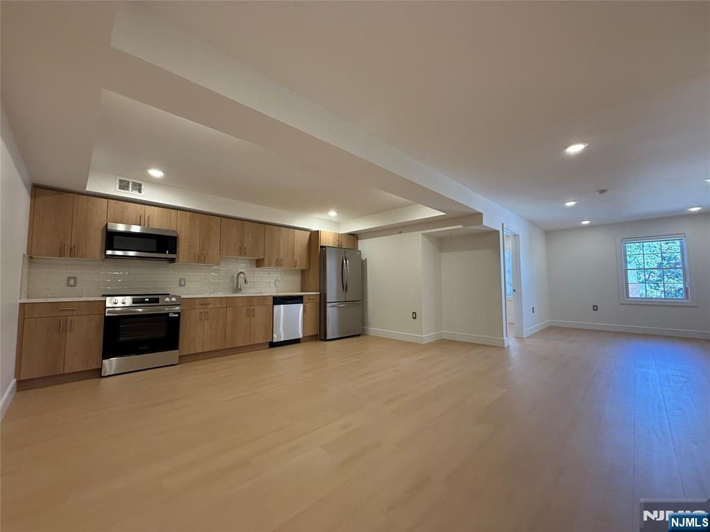 627 Valley Road, Unit D Montclair, NJ 07043 - Photo 7 of 25 Gallery Image 7