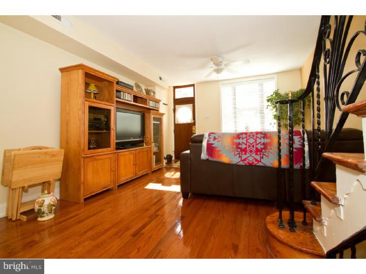 811 Earp Street Philadelphia, PA 19147 - Photo 4 of 25