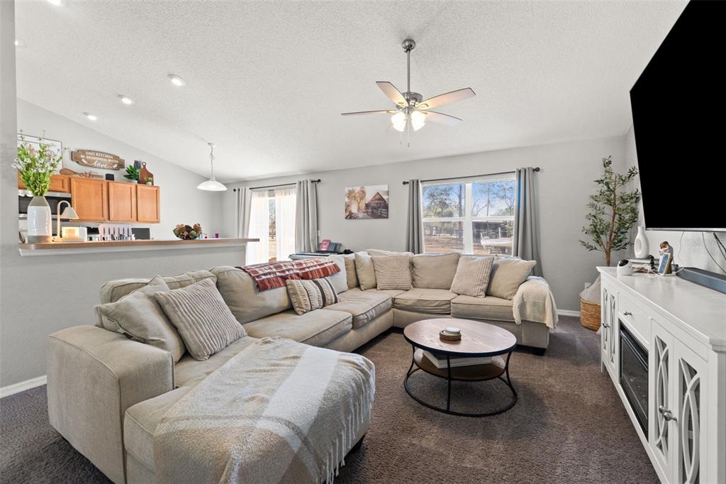 15335 Fleetwood Road Weeki Wachee, FL 34614 - Photo 17 of 40