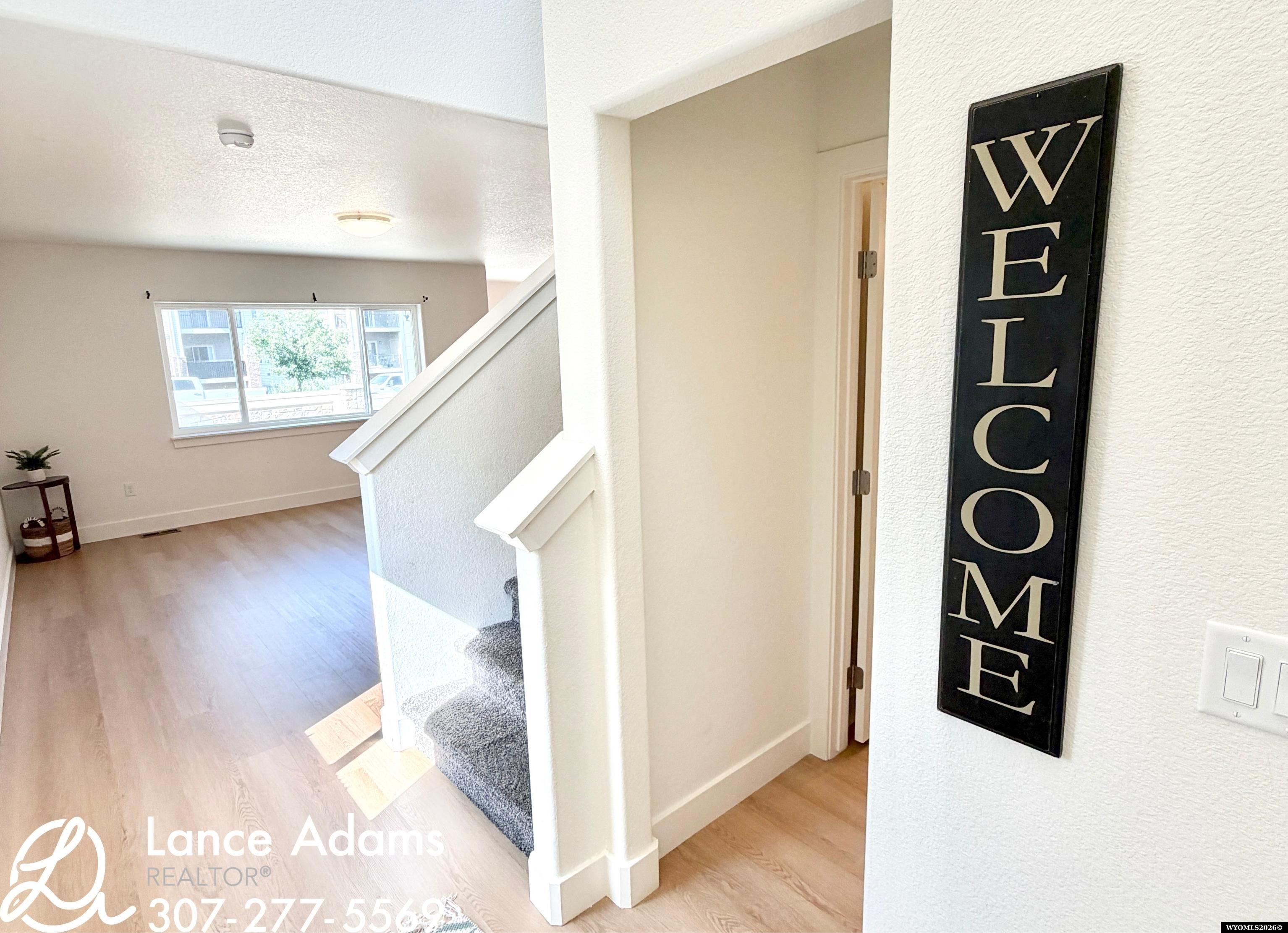 832 Cheney Loop Casper, WY 82609 - Photo 3 of 27 Gallery Image 3