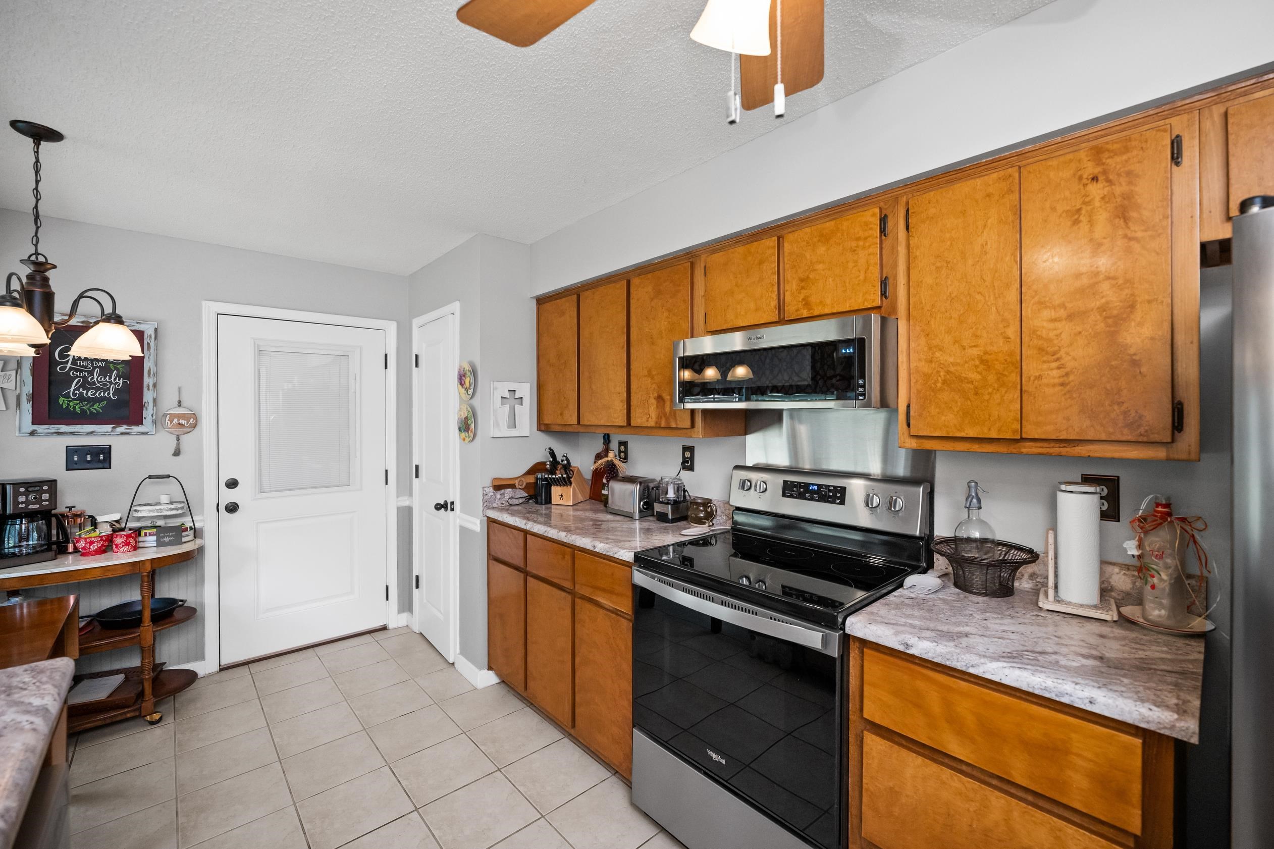 7791 Simmons Drive Foley, AL 36535 - Photo 14 of 32 Kitchen