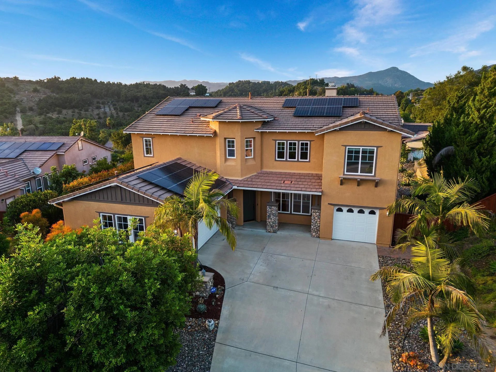 624 Ridgemont Circle Escondido, CA 92027 - Photo 2 of 71 front view of house with a yard