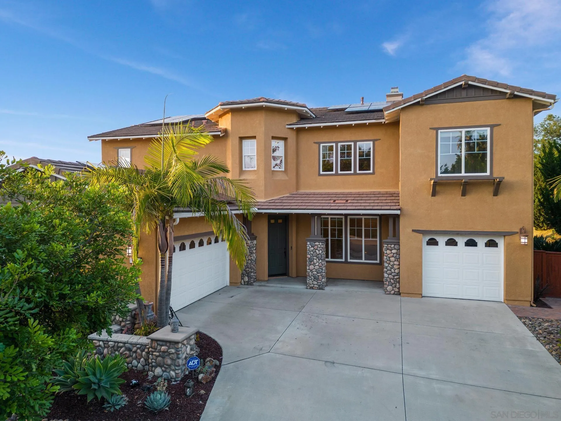 624 Ridgemont Circle Escondido, CA 92027 - Photo 60 of 71 a front view of a house with a yard