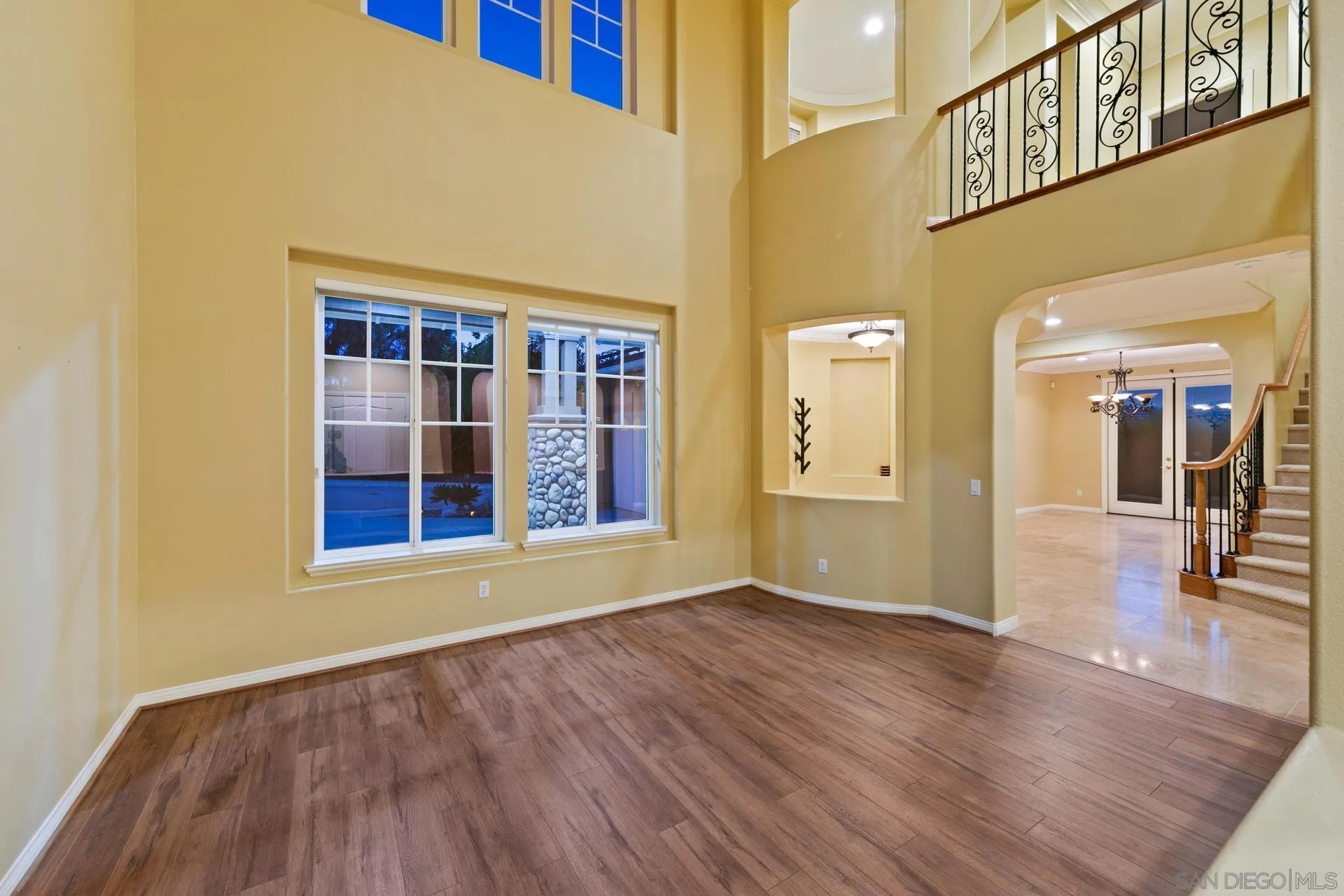 624 Ridgemont Circle Escondido, CA 92027 - Photo 8 of 71