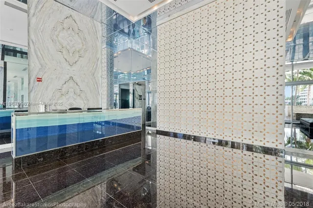 $3,000 | 325 South Biscayne Boulevard, Unit 1217, Miami, FL 33131