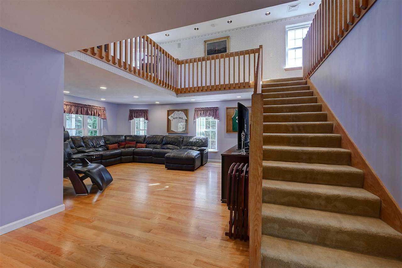17 Hardy Road Londonderry, NH 03053 - Photo 12 of 21