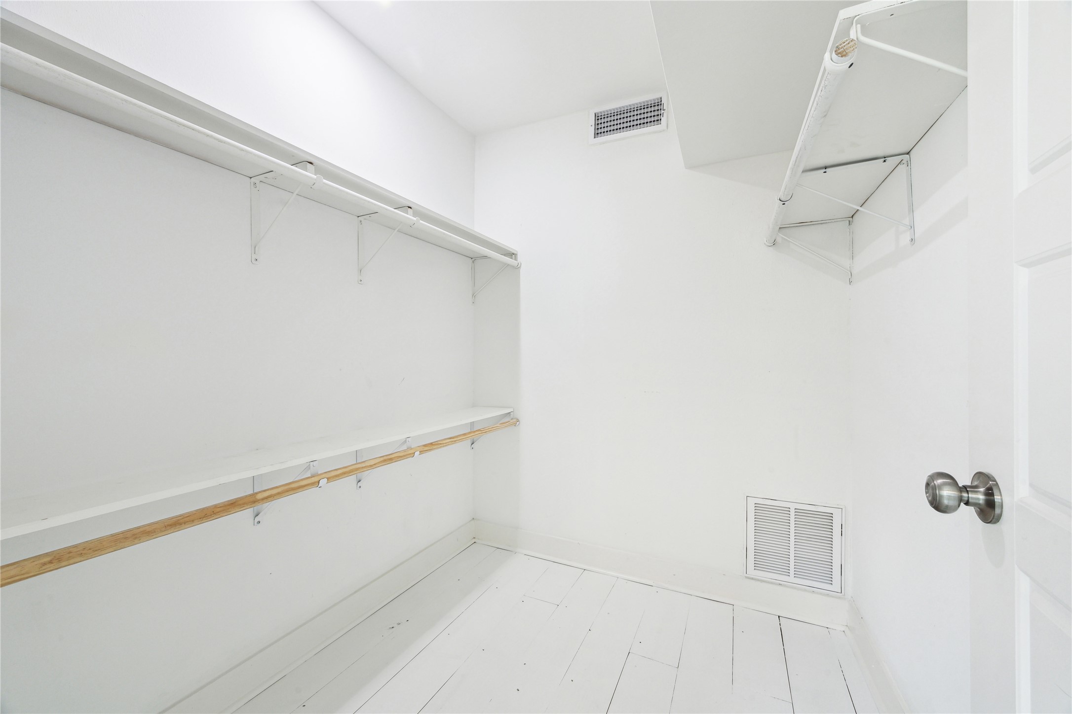 613 9th Street Galveston, TX 77550 - Photo 21 of 35 a view of entryway