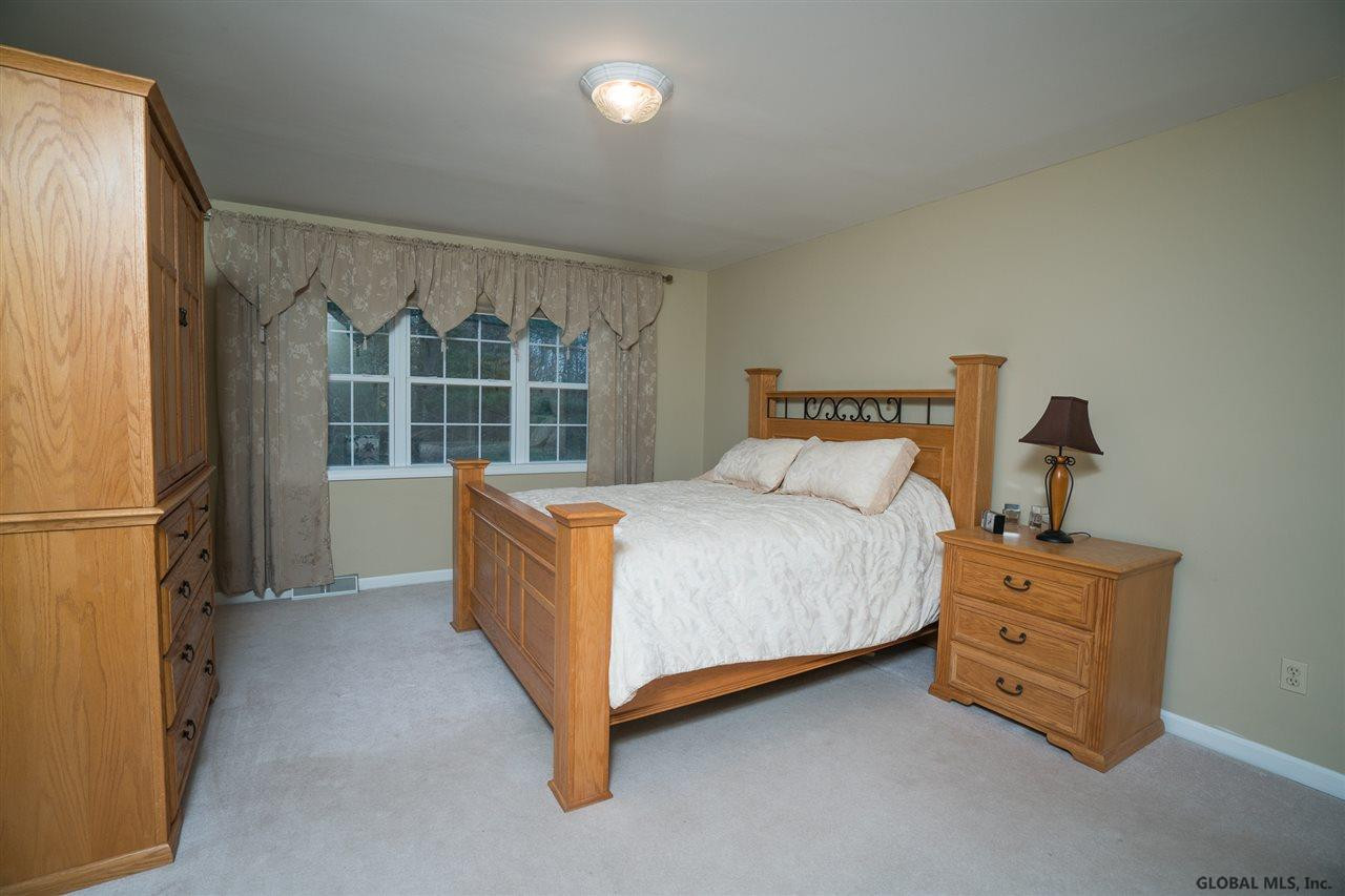 11 Meadow Road Rexford, NY 12148 - Photo 11 of 25 Photo 11