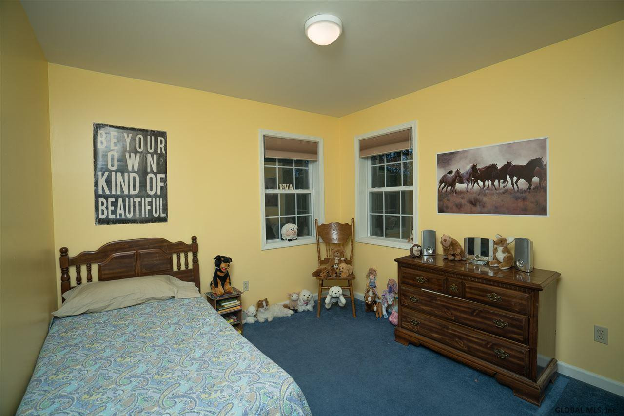 11 Meadow Road Rexford, NY 12148 - Photo 14 of 25 Photo 14