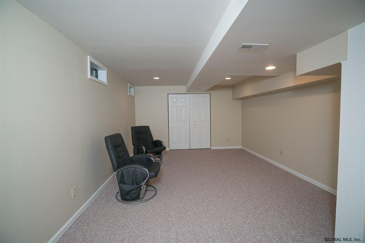 11 Meadow Road Rexford, NY 12148 - Photo 22 of 25 Photo 22