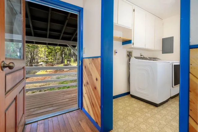 a view of a garden with mountain