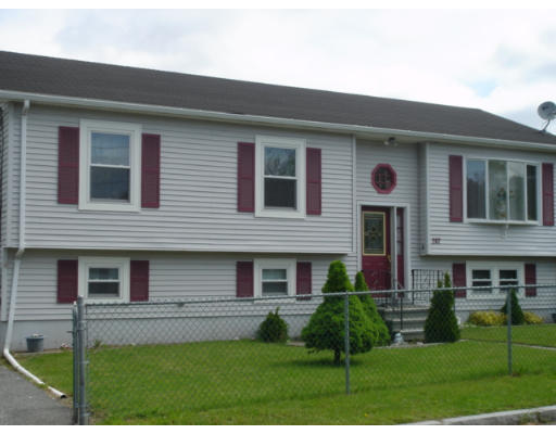 262 Hawthorne Street Fall River, MA 02721 - Photo 1 of 10 Gallery Image 1