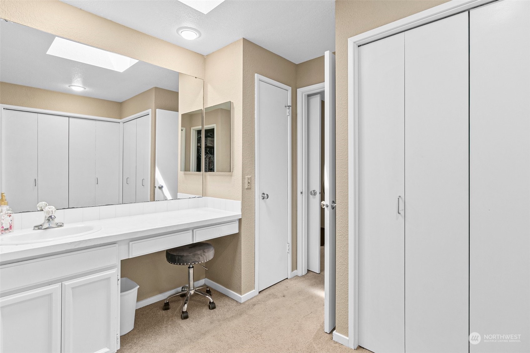 2956 Kennewick Place Northeast Renton, WA 98056 - Photo 19 of 35 Gallery Image 19