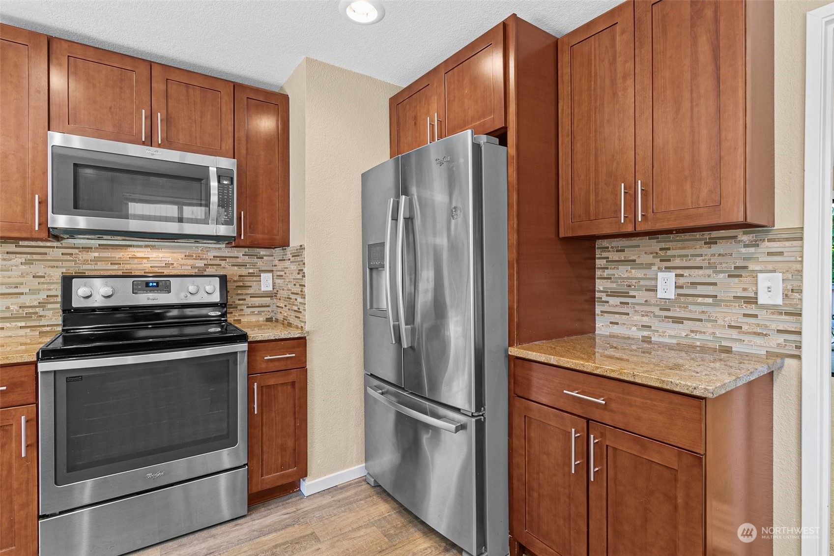 2956 Kennewick Place Northeast Renton, WA 98056 - Photo 10 of 35 Gallery Image 10