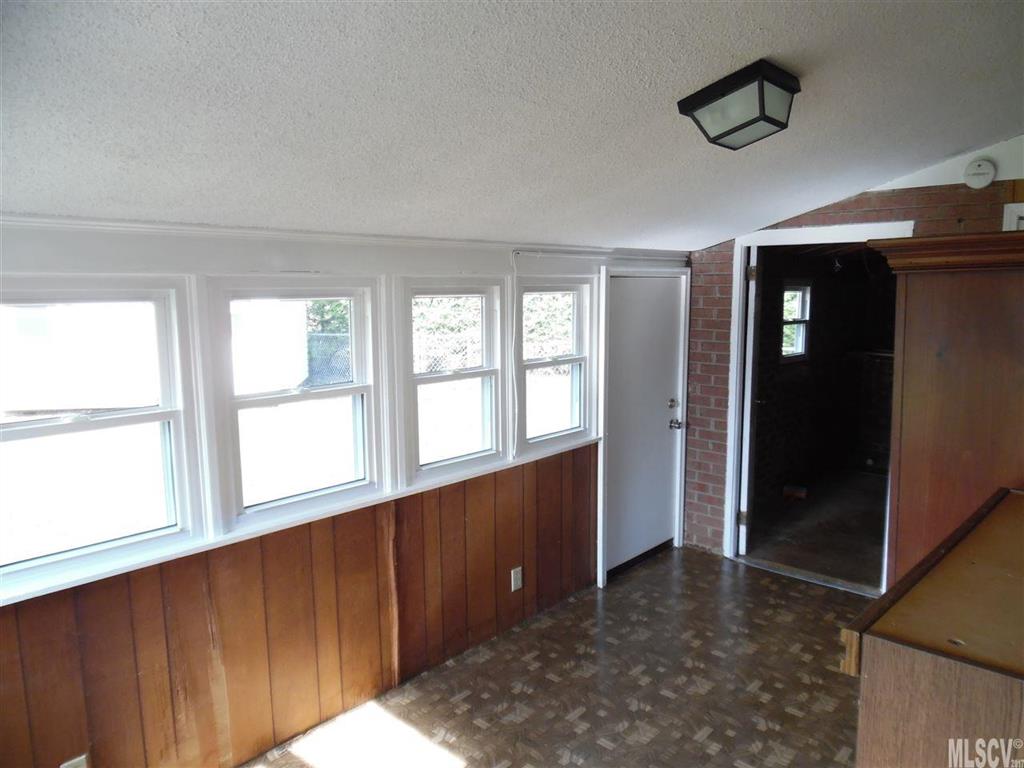 212 Lineberger Road Conover, NC 28613 - Photo 3 of 18 Gallery Image 3