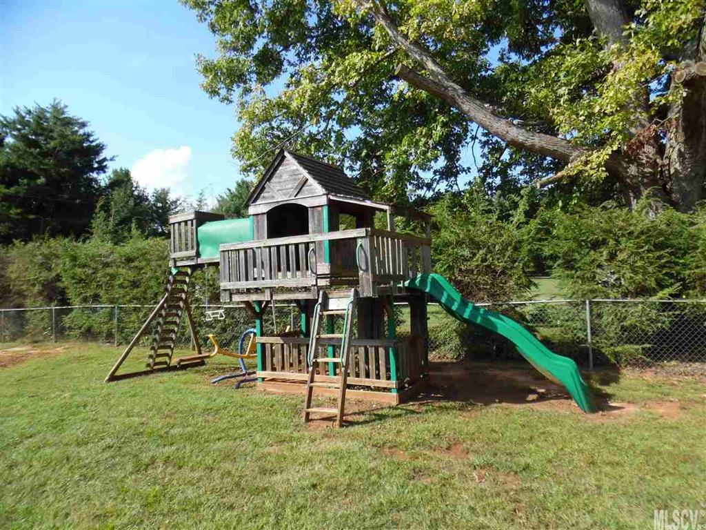 212 Lineberger Road Conover, NC 28613 - Photo 8 of 18 Gallery Image 8